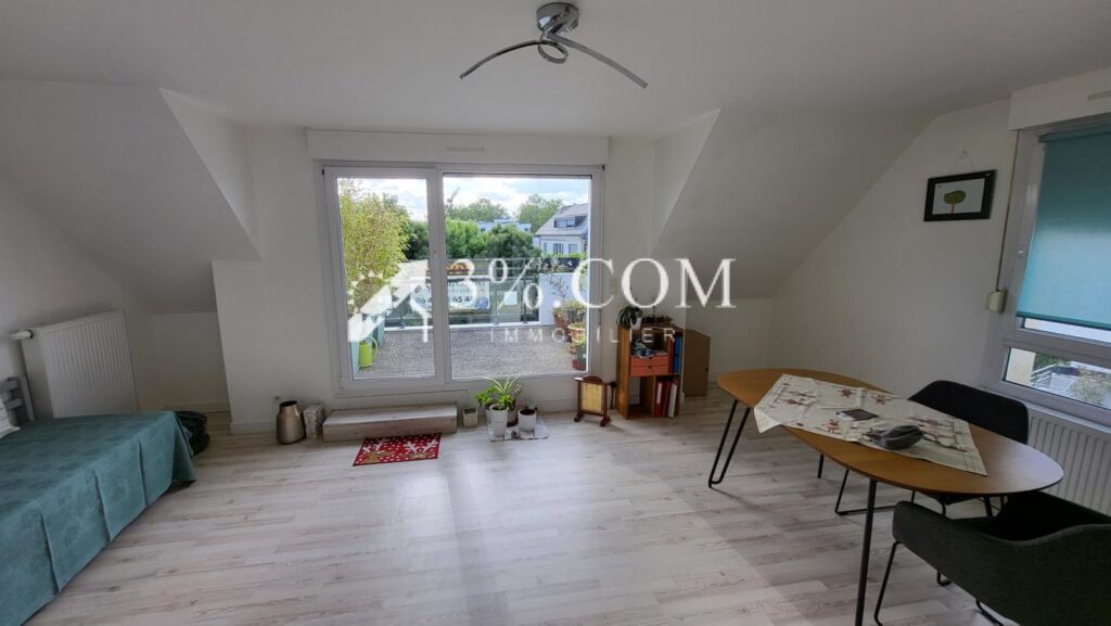 3%.COM-Neudorf : Duplex dernier étage 111m2 Robertsau – 4 pièces – 3 chambres – 91 m²