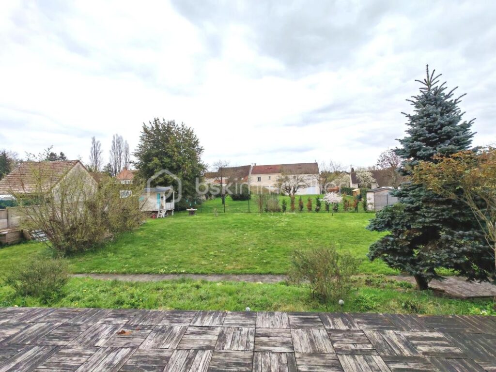 Maison familiale lumineuse avec sous-sol total et jardin – 6 pièces – 4 chambres – 126 m²