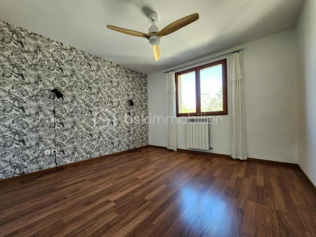 Superbe villa avec vue imprenable – 7 pièces – 4 chambres – 192 m²