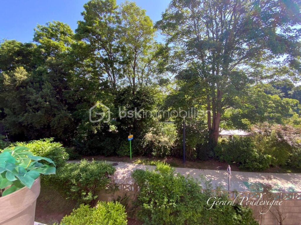 Le Port-Marly- Rue de Paris- Au calme- Prêt à habiter- – 4 pièces – 3 chambres – 62 m²