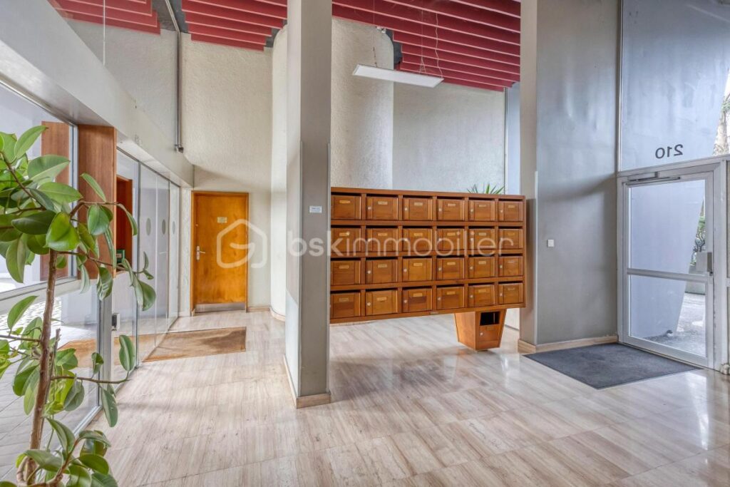 APPARTEMENT T4 93M² – 4 pièces – 2 chambres – 93 m²