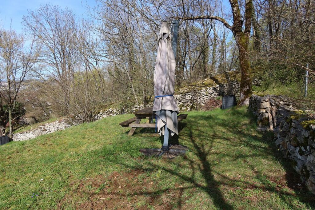 Maison d’architecte Besancon 7 pièce(s) 153 m2 – 7 pièces – 4 chambres – 153 m²