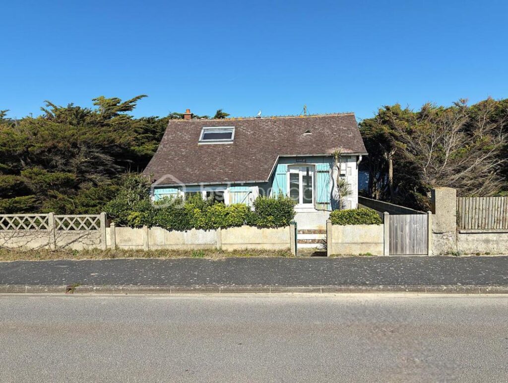 MAISON EN PIERRE FACE A LA MER – 40.78m² – CHARME – BARNEVILLE 50270 – 3 pièces – 1 chambre – 40 m²