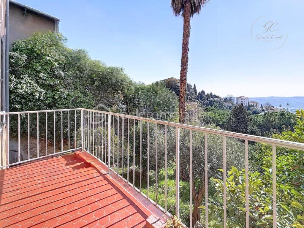 Appartement 5/6 pièces de 104 m² à Grasse – 5 pièces – 3 chambres – 103 m²