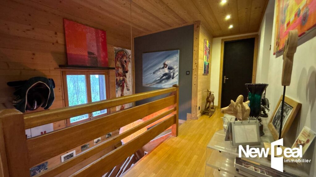 MAISON DE PAYS – 9 pièces – 5 Chambres – 265 m² surface Totale – Bergerie – Terrain 3610 m² – LES HOUCHES – 9 pièces – 5 chambres – 184 m²