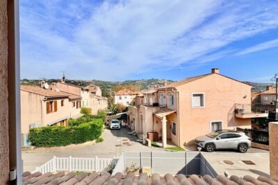 MAISON FAMILIALE 3 CHAMBRES – GARAGE + STATIONNEMENT PRIVE – AUCUN TRAVAUX – LA GAUDE -LA BARONNE – PROCHE NICE – 4 pièces – 3 chambres – 86 m²