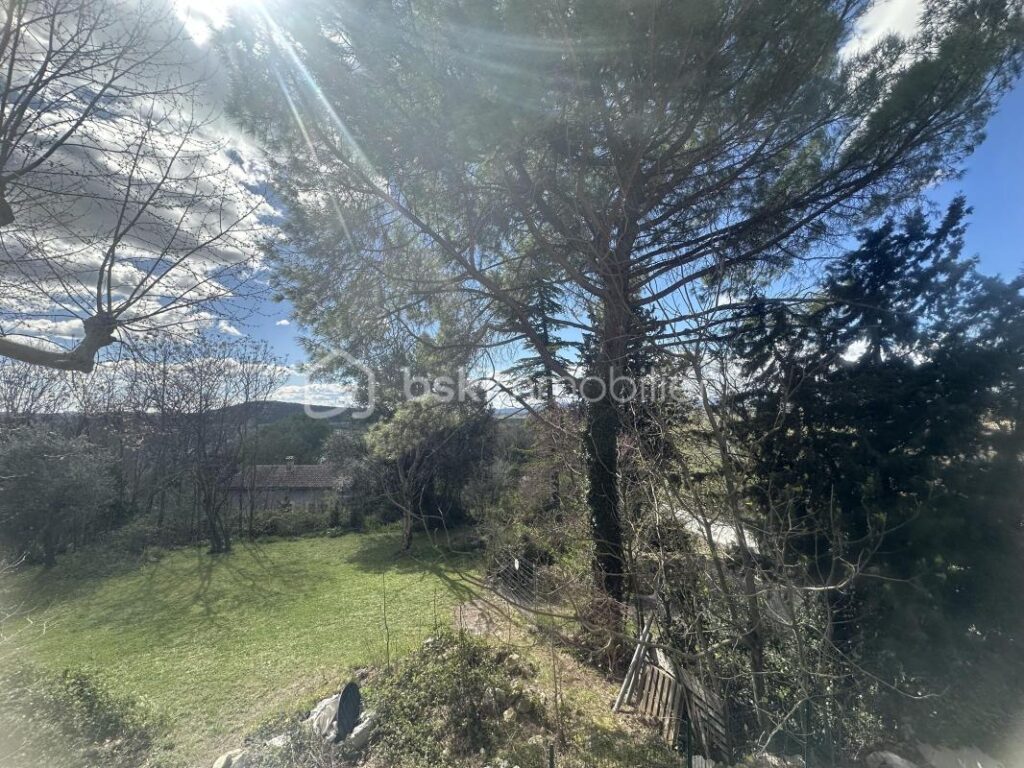 Appartement duplex cosy 52 M2 en campagne à Saint-Christol-Lès-Alès – 2 pièces – 1 chambre – 53 m²