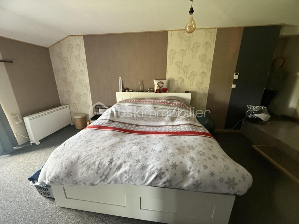 Maison à fort potentiel à la campagne – 5 pièces – 3 chambres – 131 m²