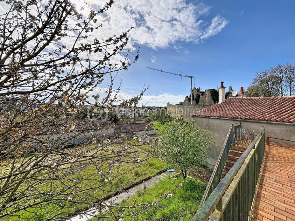 Maison à BRESSUIRE – 5 pièces – 3 chambres – 126 m²