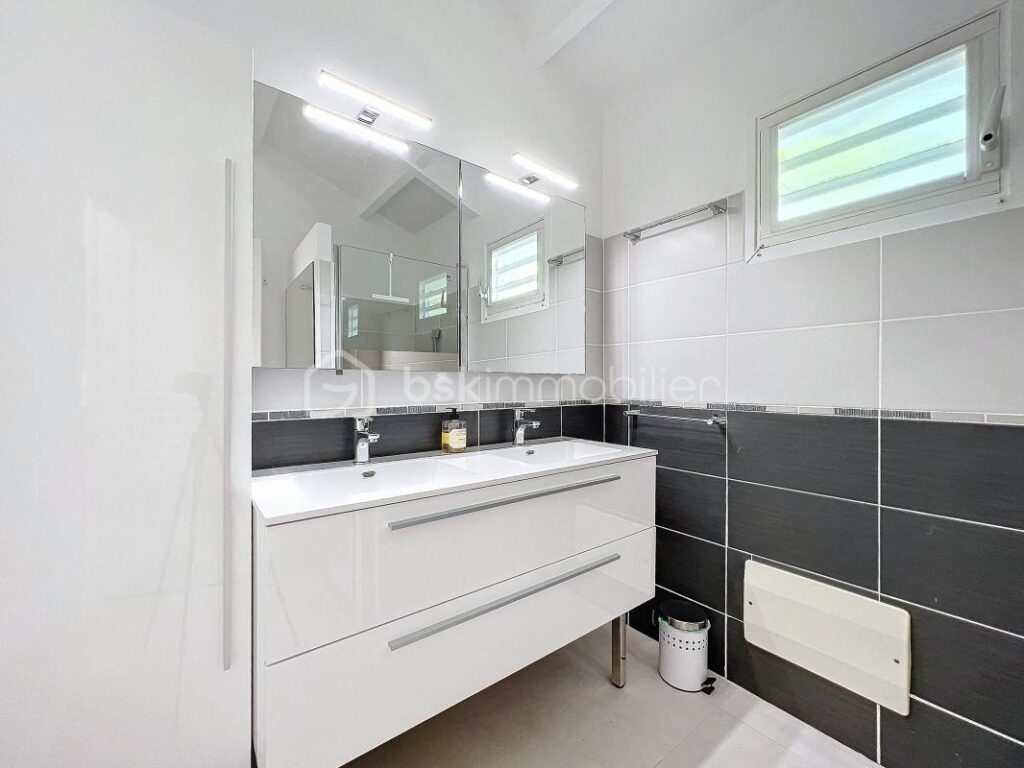 Villa de standing 4 chambres avec piscine Le Helleux – 5 pièces – 4 chambres – 120 m²