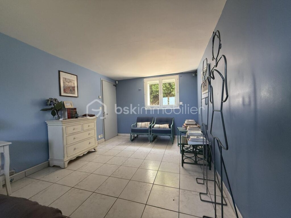 À VENDRE – Propriété avec Vue Mer à Villerville – 9 pièces – 6 chambres – 340 m²