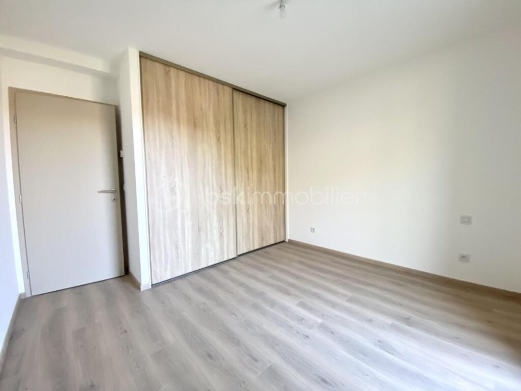 Magnifique maison 5 pièces sur 1088m2 de terrain à l&rsquo;entrée de Sillingy – 5 pièces – 4 chambres – 154 m²