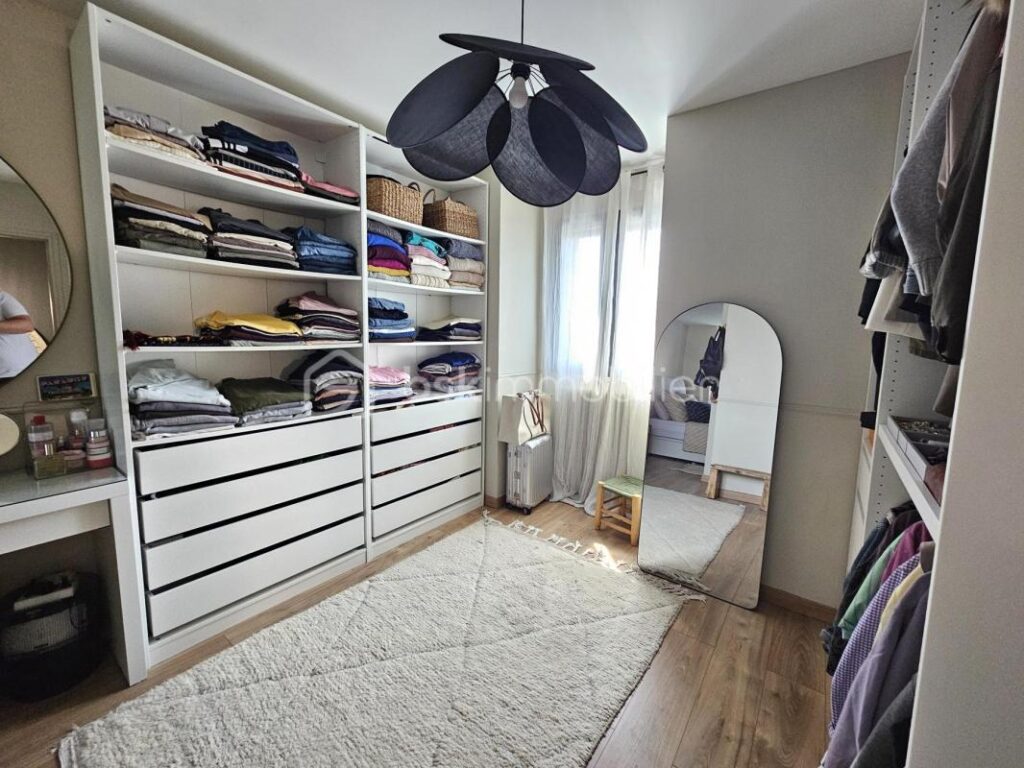 Mansart 7 pièces 216m² indépendant sous-sol DPE C – 7 pièces – 4 chambres – 151 m²