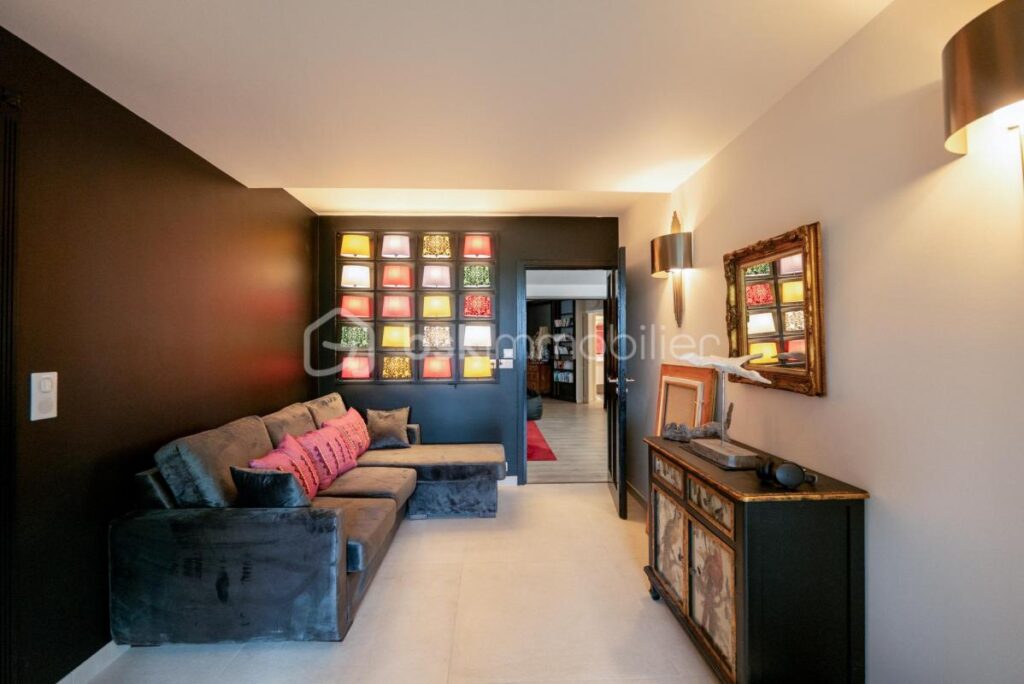 Valbonne – Villa d’exception au cœur de la nature, à pied du village – 12 pièces – 8 chambres – 518 m²