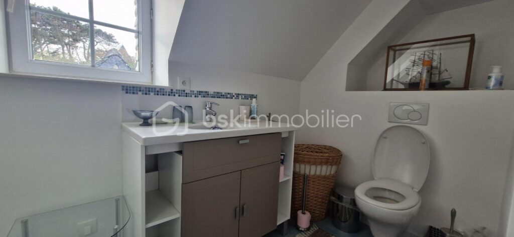 MAISON ET GITES EMPLACEMENT IDEAL! – 7 pièces – 4 chambres – 140 m²