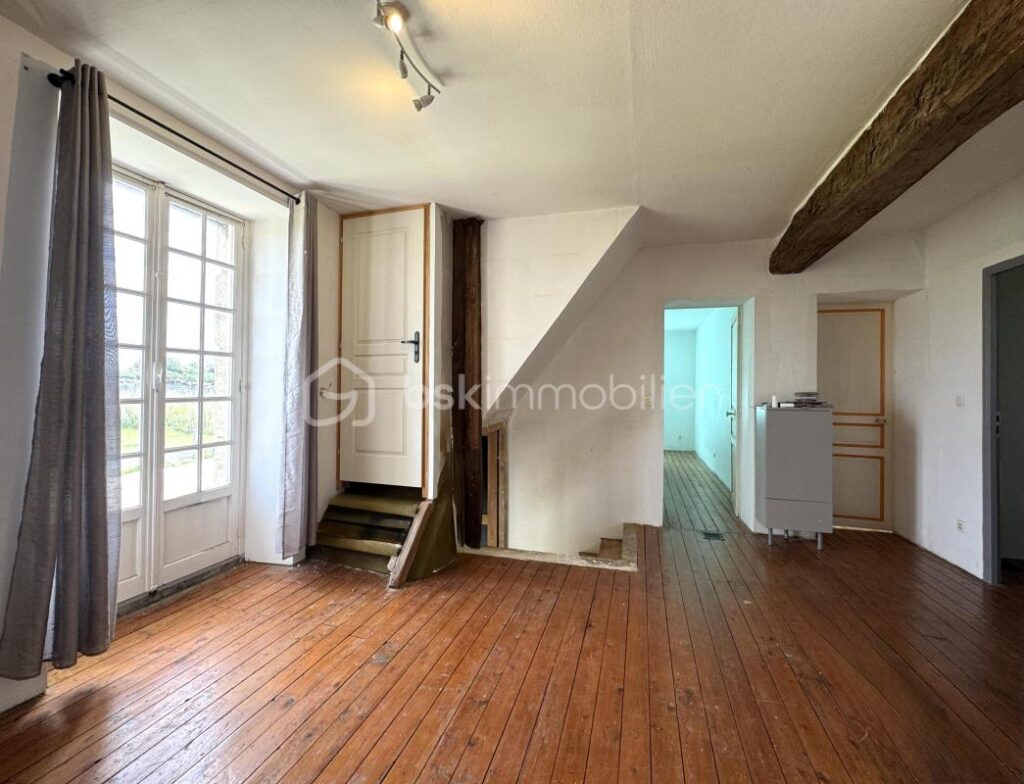 À vendre Authentique longère rénovée avec dépendances et grand terrain Saint-Gengoulph (proche Gandelu, 02) – 8 pièces – 5 chambres – 200 m²