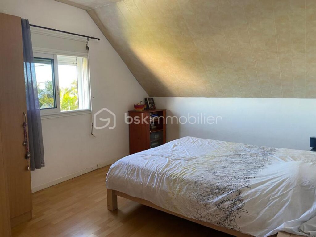 Maison de 165m² – 7 pièces – 6 chambres – 165 m²