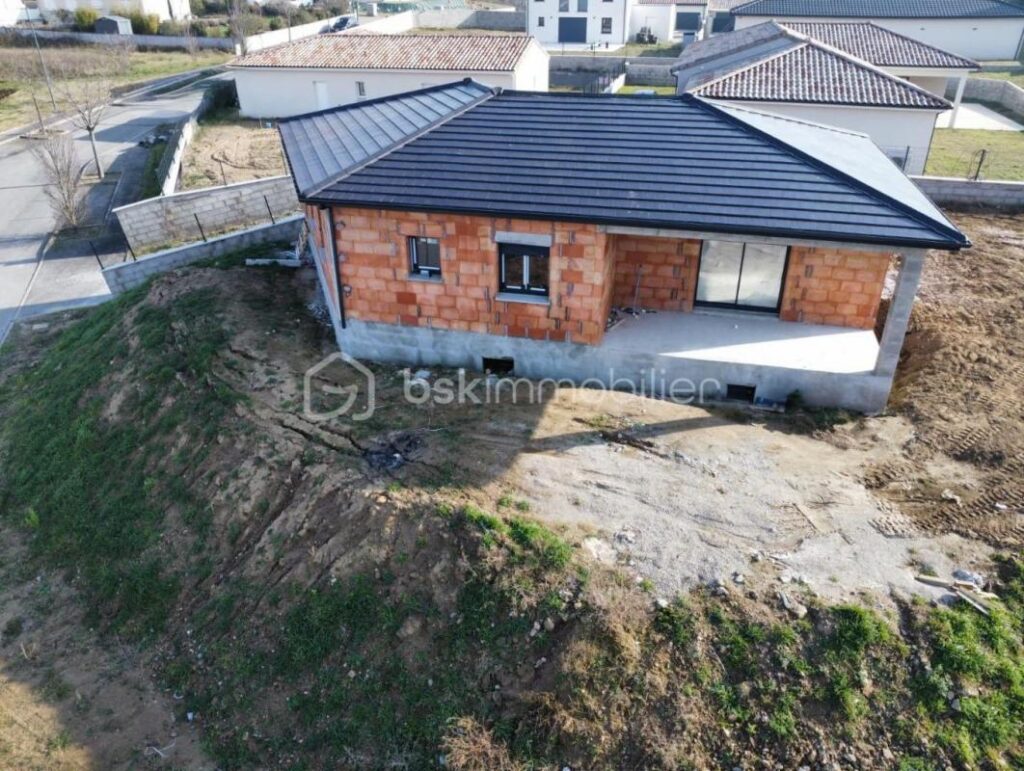 Maison neuve – Disponible en février 2025 – 4 pièces – 3 chambres – 135 m²