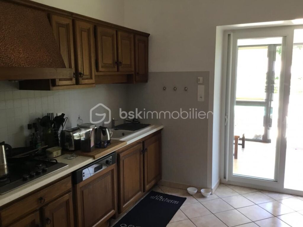 Une perle en centre village Saint Antonin Noble Val – 4 pièces – 3 chambres – 147 m²