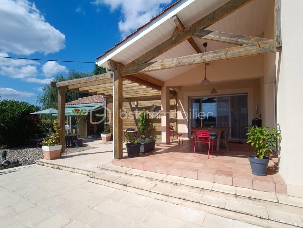 HAVRE DE PAIX : MAISON D’ARCHITECTE AVEC VUE IMPRENABLE – 7 pièces – 6 chambres – 220 m²