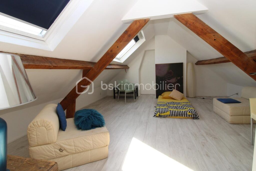 Maison 205 m2 5 ch – 7 pièces – 5 chambres – 205 m²