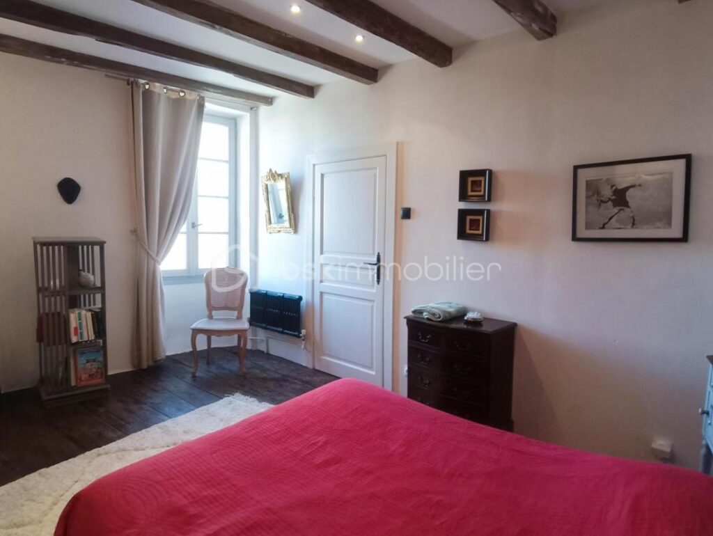 Maison de charme avec vue panoramique et piscine d’exception – 5 pièces – 2 chambres – 118 m²