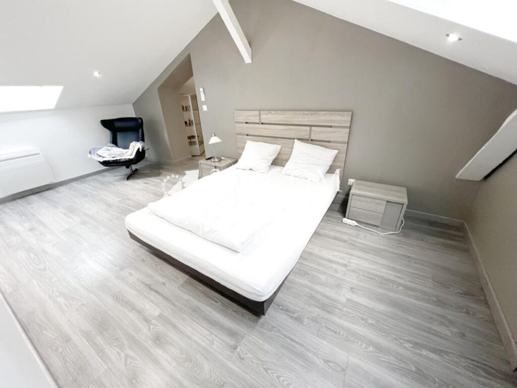 Ensemble Immobilier de Prestige ( Maison +Pavillon +Appartem – 10 pièces – 6 chambres – 369 m²