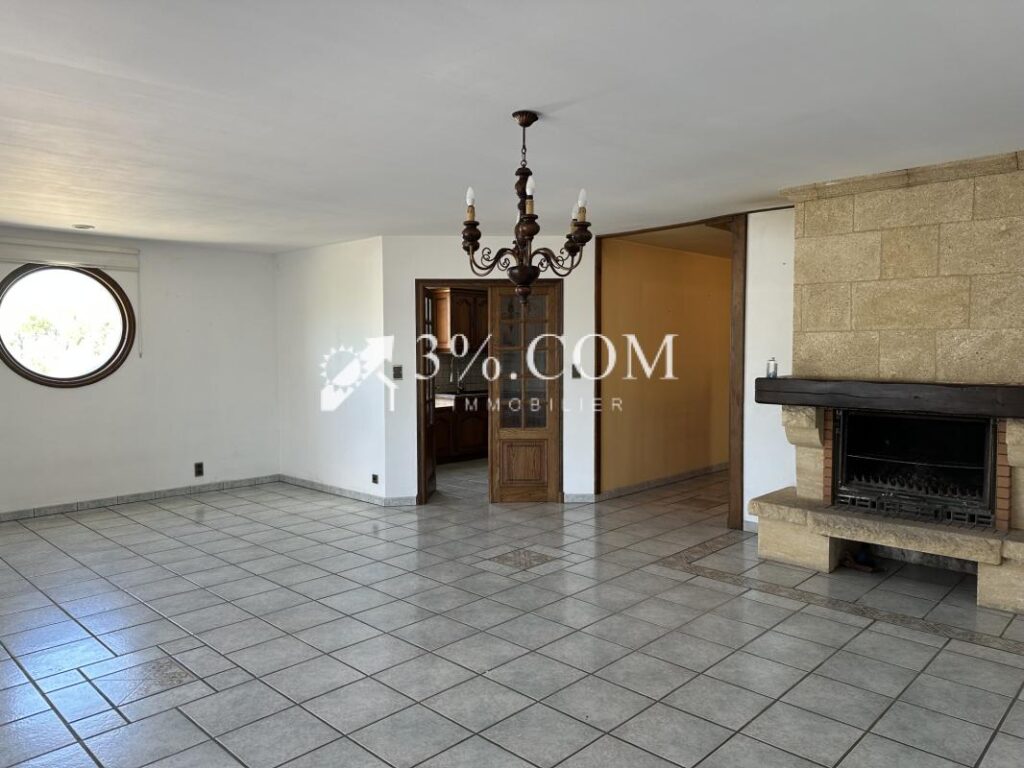 Locaux commerciaux avec logement 639 m2 DOMBASLE EN XANTOIS – 12 pièces – 6 chambres – 639 m²