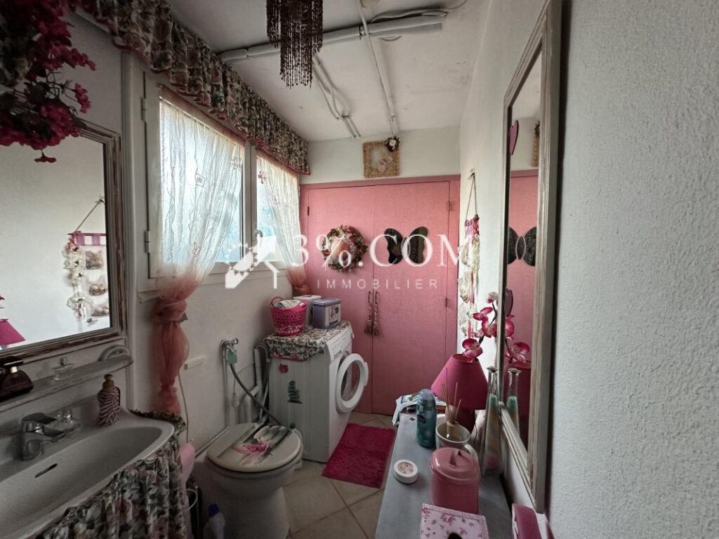 Maison de caractère 4 chambres, bureau et spacieux jardin ar – 8 pièces – 4 chambres – 183 m²