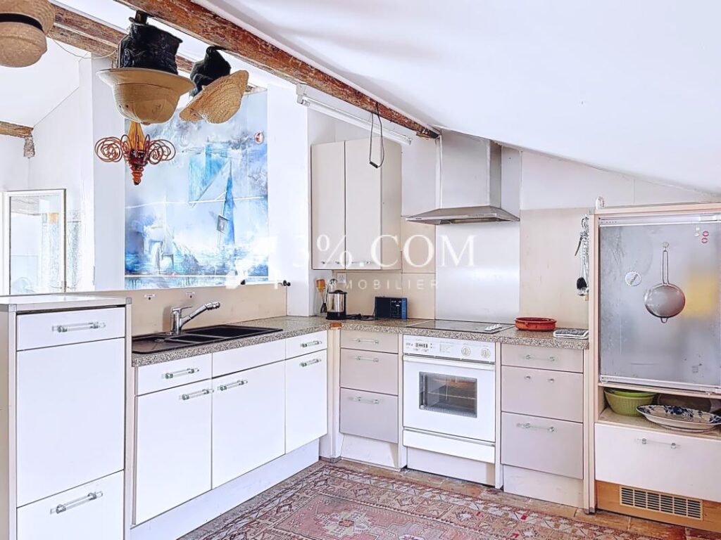 Maison atypique d’exception de 215 m2, 7 pièces, 3 chambres – 8 pièces – 3 chambres – 215 m²