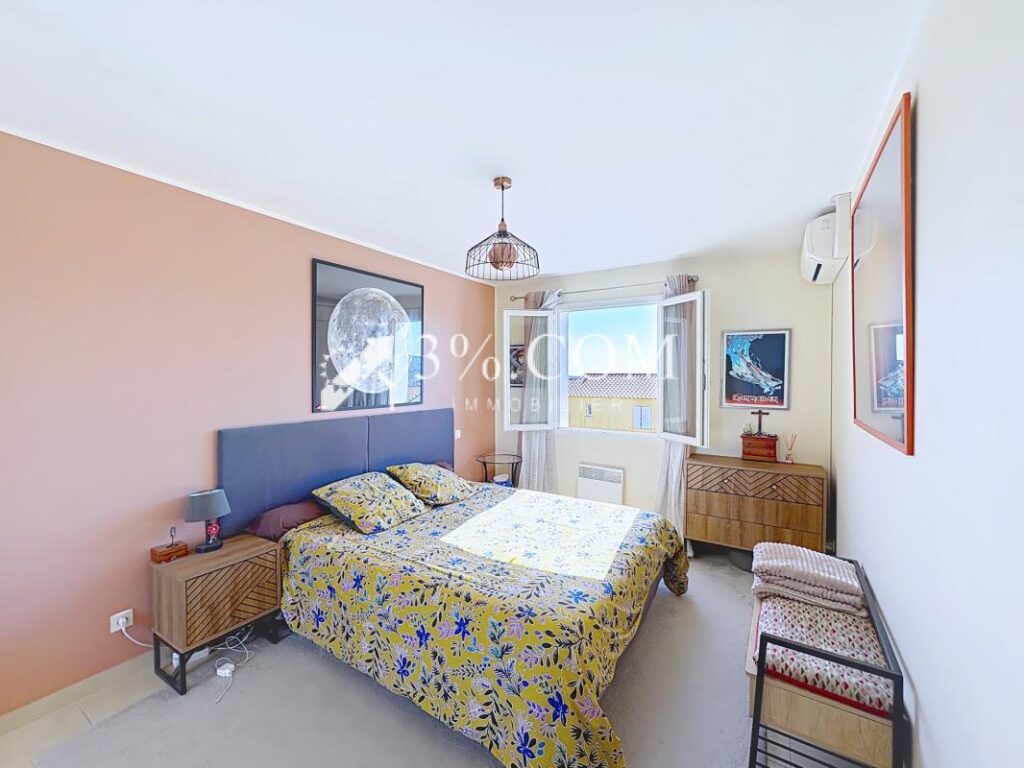 Villa contemporaine T5 de 100 m2 avec terrasse, jardin & pla – 6 pièces – 4 chambres – 100 m²