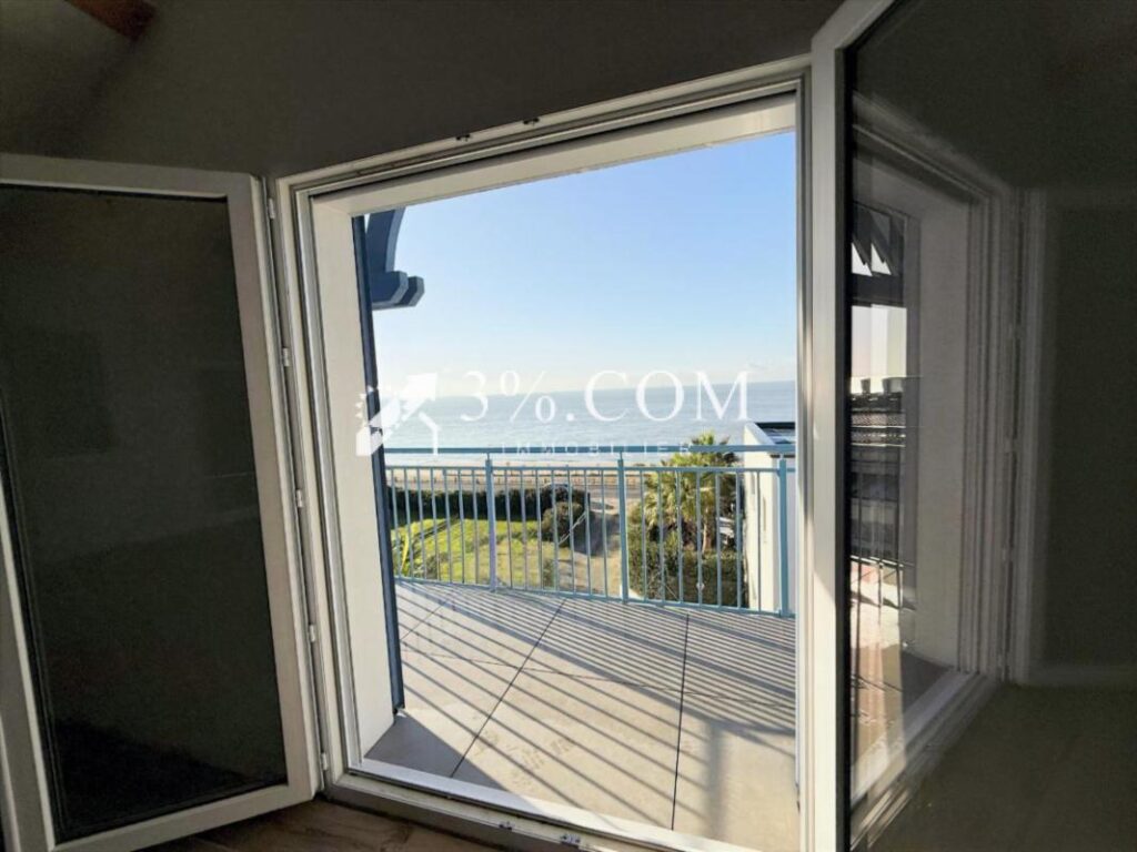 Villa 2024 style BELLE EPOQUE 5 pièces 170 m2 VUE MER à Sai – 5 pièces – 4 chambres – 170 m²