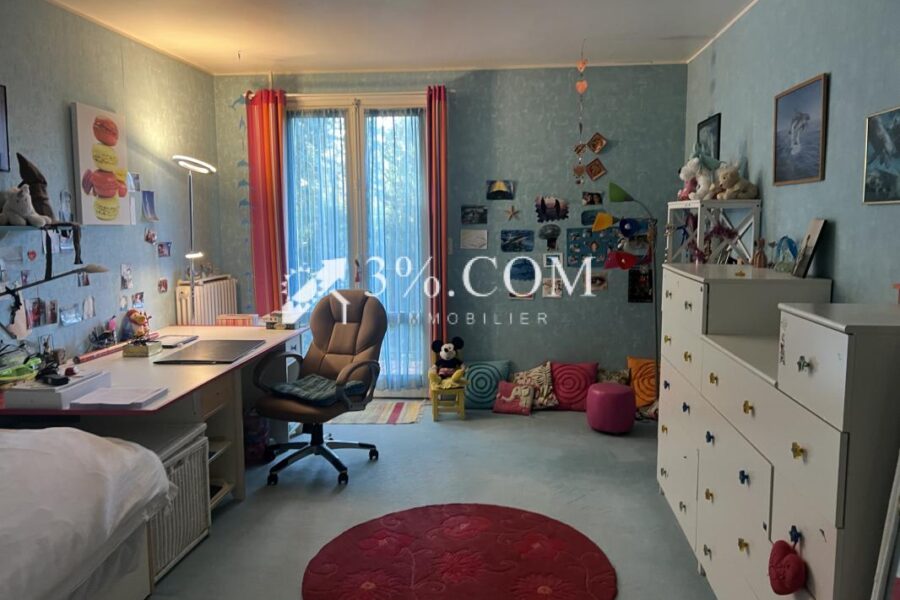 Maison à vendre à Poitiers — Vue sur la ville — photo 17
