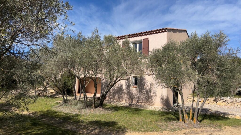 MAISON VUE ET OLIVIERS – 3 pièces – 2 chambres – 95 m²