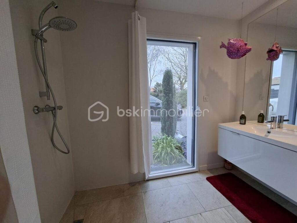 MAGNIFIQUE MAISON CONTEMPORAINE T5 – 5 pièces – 4 chambres – 153 m²