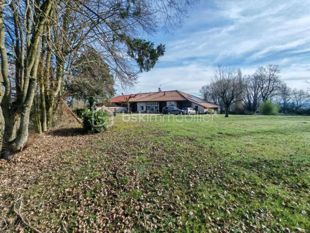 Ferme Bressane – 8 pièces – 4 chambres – 171 m²