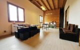Grande maison rénovée avec activité touristique: gîte classé 3 étoiles et chambres d’hôtes – Fort potentiel à Besse-et-Saint-Anastaise – 12 pièces – 8 chambres – 435 m²