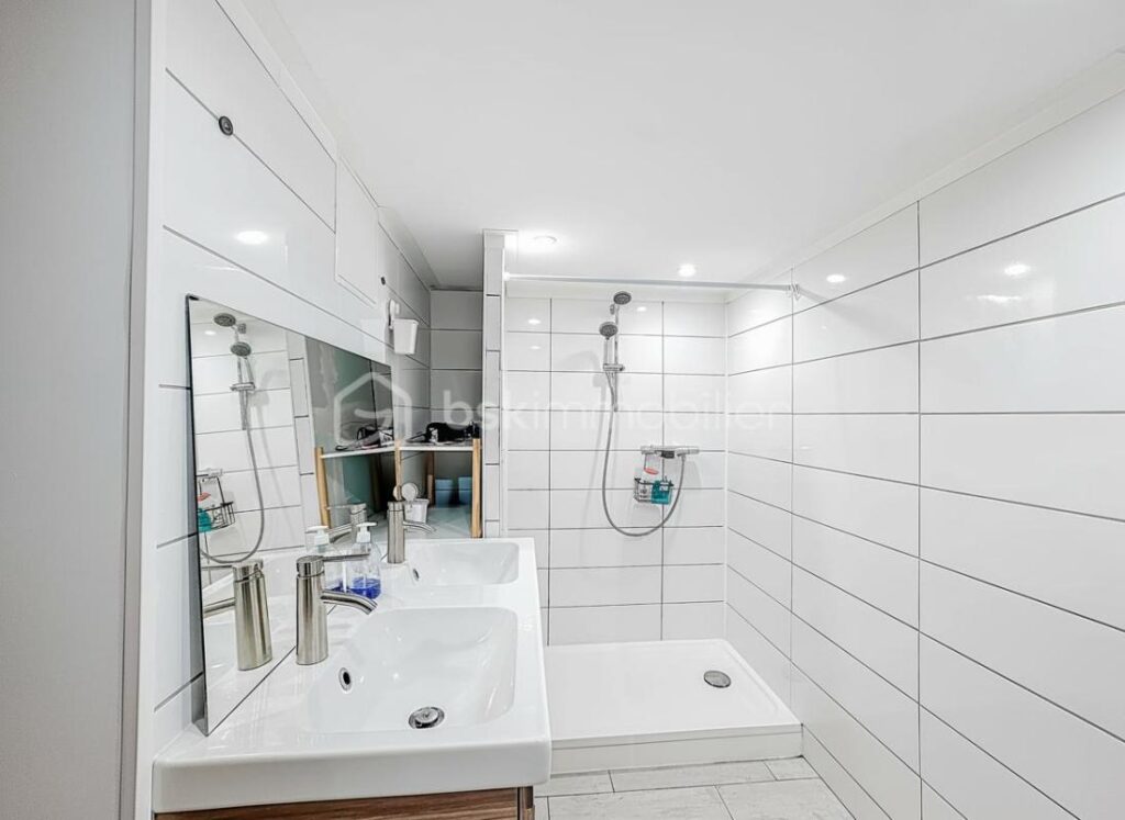 Villa T5 – 106 m² – Vue exceptionnelle sur les étangs – Appartement indépendant – DPE B – 5 pièces – 4 chambres – 106 m²