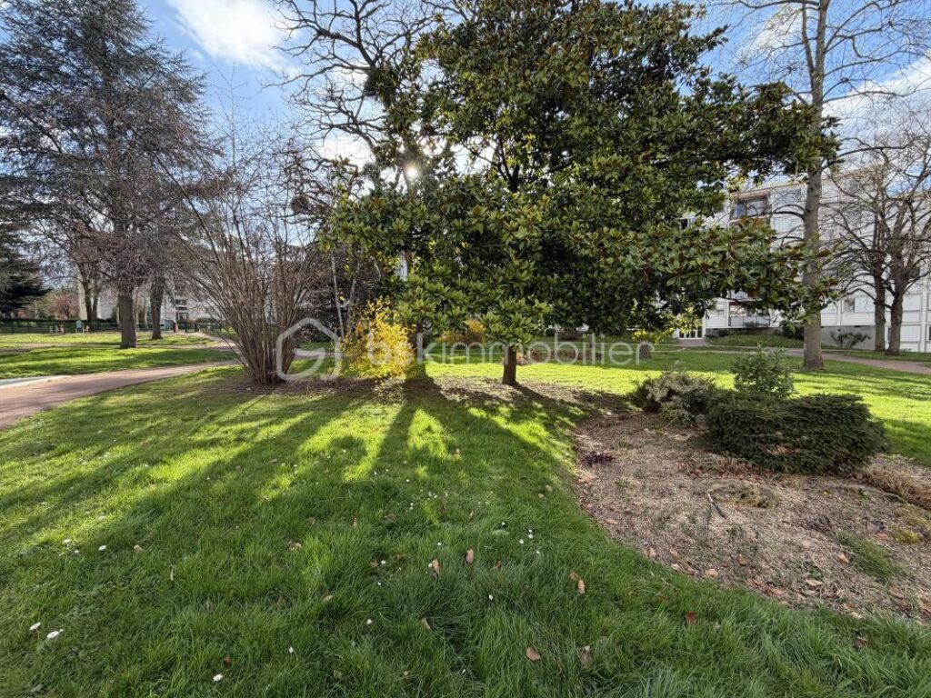 4 pièces – 67,8 m² – Balcon – Résidence Les Grandes Terres – Marly-le-Roi – 4 pièces – 2 chambres – 67 m²