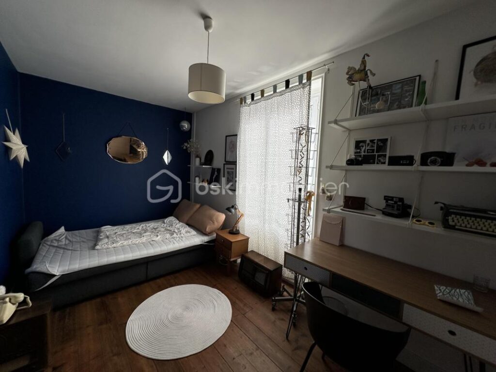 Maison en pierre avec dépendances et grand jardin – 5 pièces – 4 chambres – 132 m²