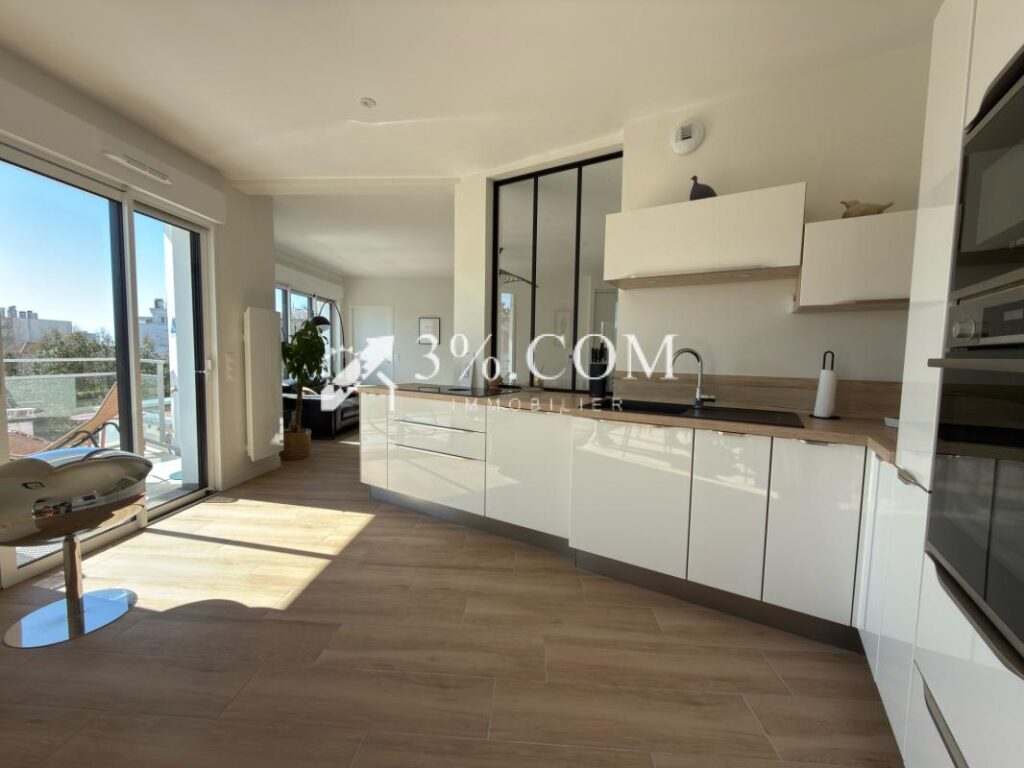 A VENDRE ROYAN PONTAILLAC – APPARTEMENT de 76 m2 – DERNIER E – 3 pièces – 1 chambre – 76 m²