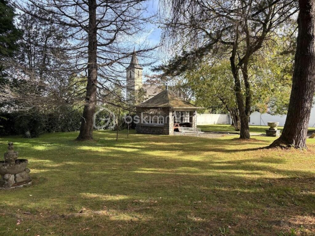 Maison Type T4 + appartement T2 – 13 pièces – 5 chambres – 276 m²