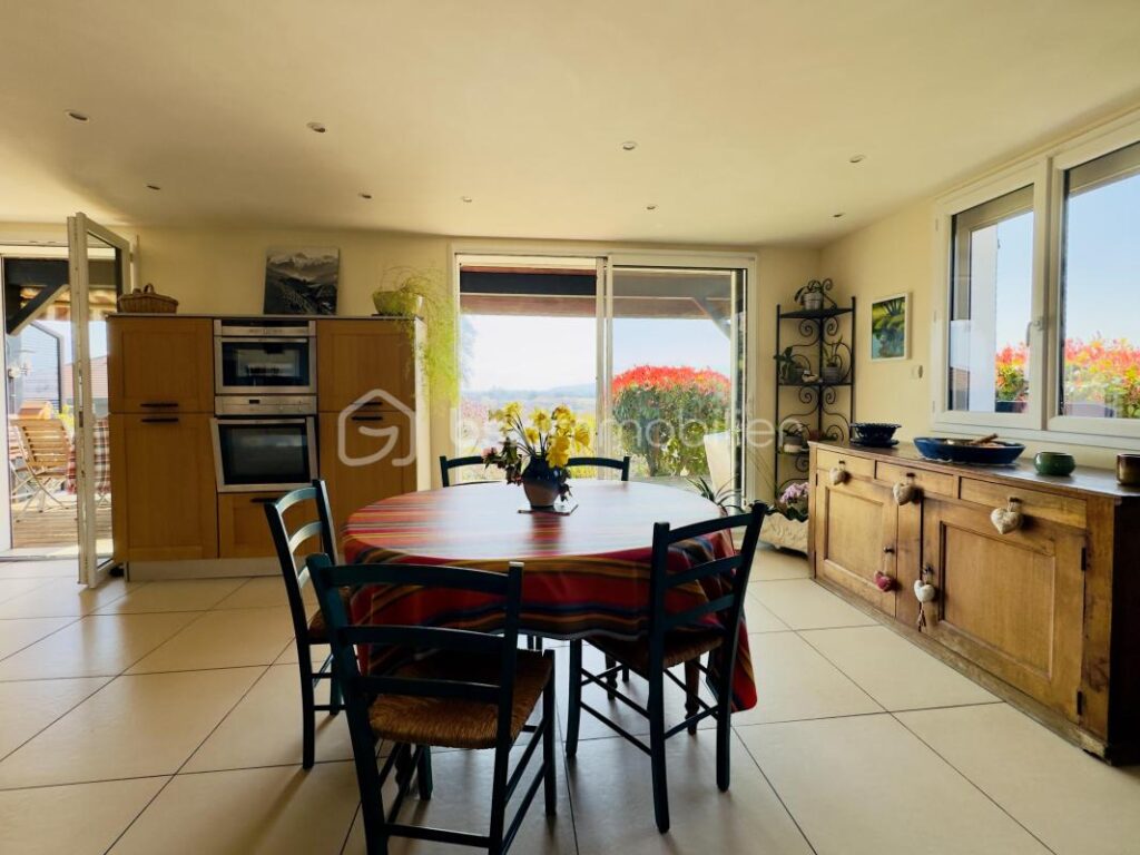 VILLA FAMILIALE D’ARCHITECTE – VUE PANORAMIQUE – EPAGNY METZ-TESSY – 6 pièces – 4 chambres – 167 m²