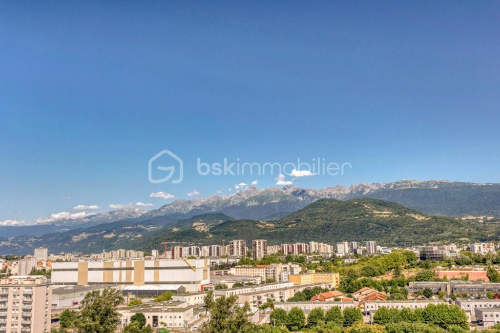 APPARTEMENT T4 93M² – 4 pièces – 2 chambres – 93 m²