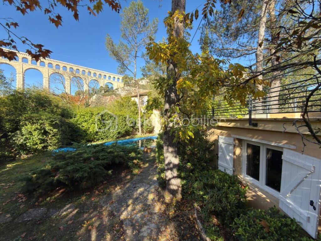 Ventabren – 168m2 de charme et d’authenticité – 6 pièces – 5 chambres – 168 m²