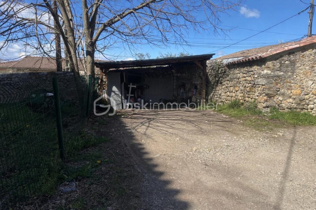 Appartement duplex cosy 52 M2 en campagne à Saint-Christol-Lès-Alès – 2 pièces – 1 chambre – 53 m²