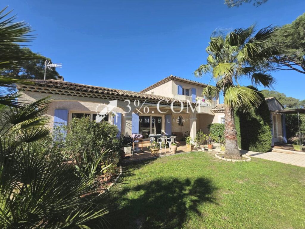 Grande villa dans quartier verdoyant – 6 pièces – 4 chambres – 145 m²