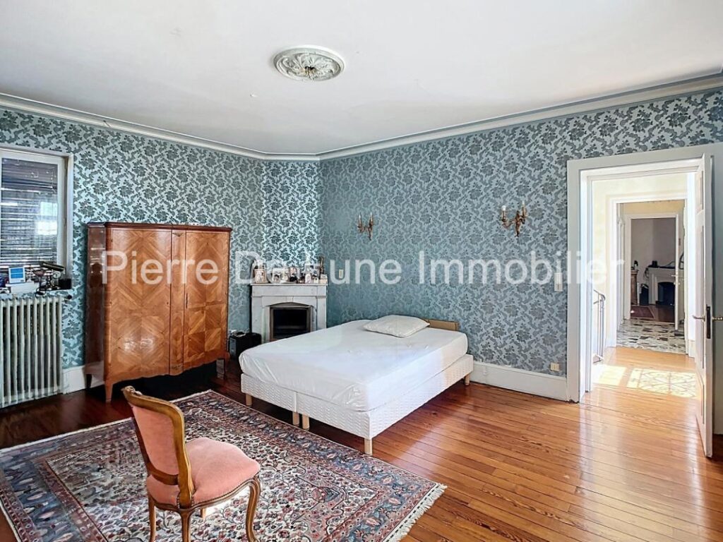 Propriété de caractère avec vue panoramique – 10 pièces – 4 chambres – 426 m²