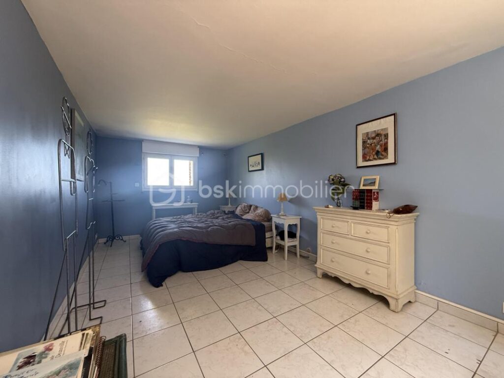 À VENDRE – Propriété avec Vue Mer à Villerville – 9 pièces – 6 chambres – 340 m²