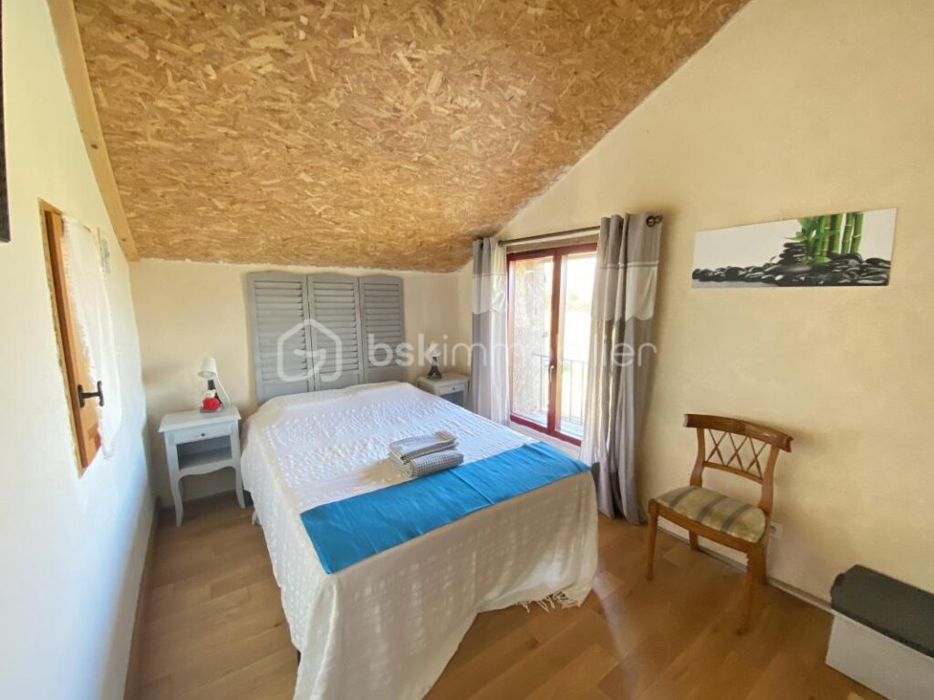 Charme, nature & autonomie – 147 m² + grange – Sud Aveyron – 5 pièces – 3 chambres – 147 m²